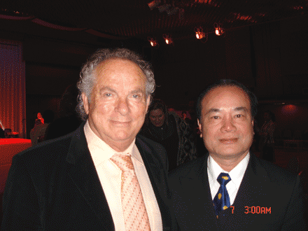 GS George Fisher chuyên gia hút mỡ hàng đầu thế giới và GS Nguyễn Xuân Cương tại hội nghị quốc tế Pa